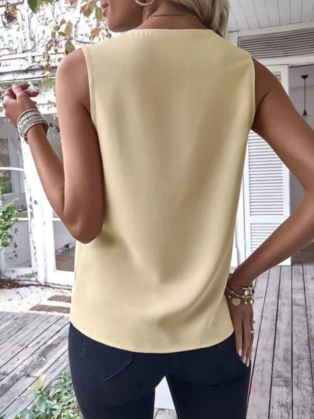 Full Size V-Neck Contrast Tank Plus Size www.nizzadesign.com